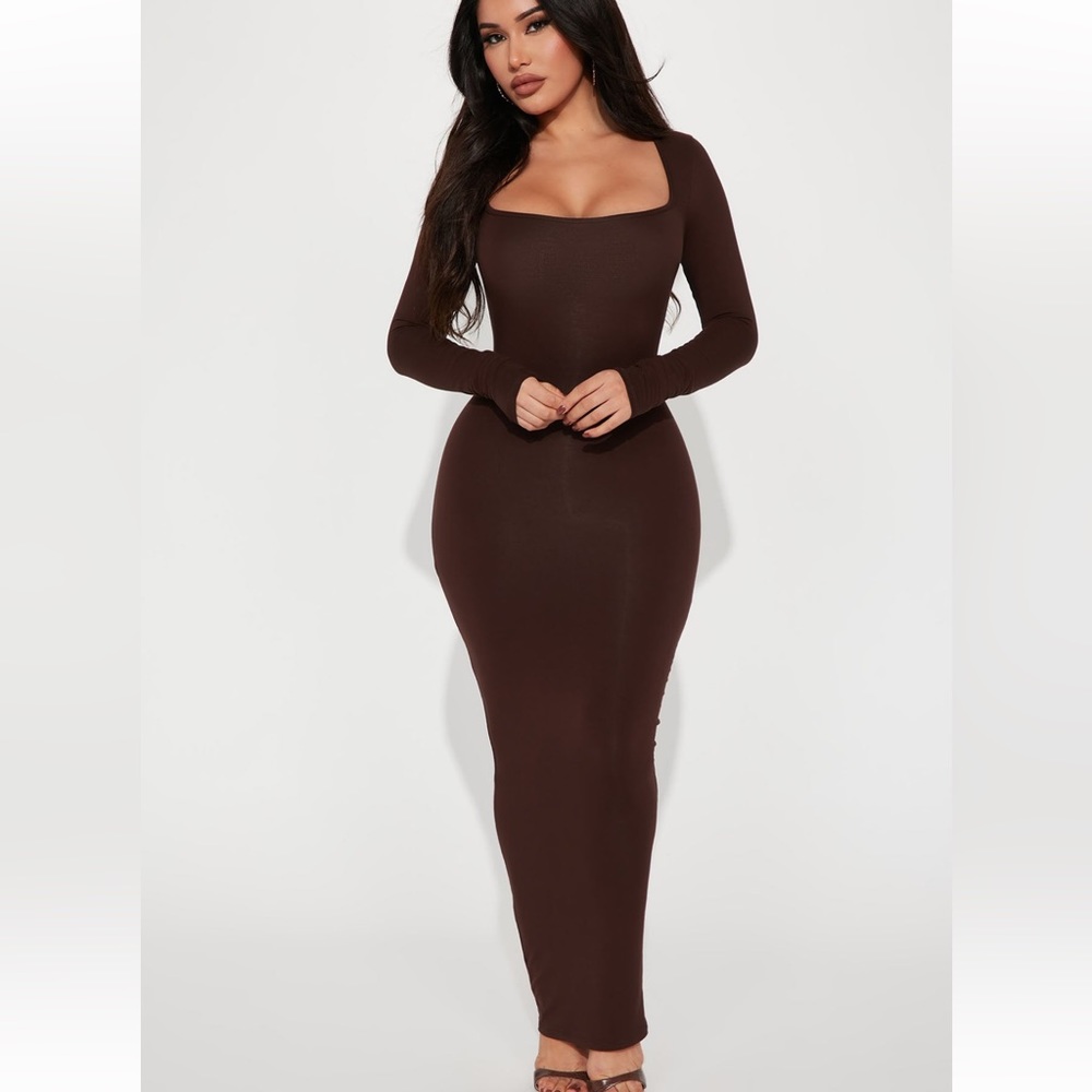 Chocolate brown maxi dress 🤎
